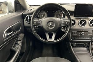 Mercedes CLA200 bild 16