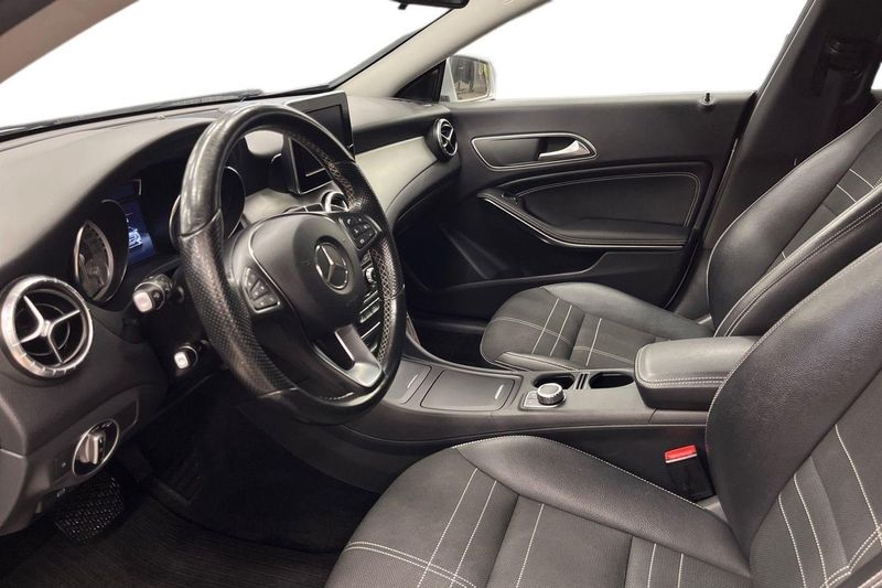 Mercedes CLA200 bild 13