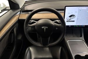 Tesla Model 3 bild 16