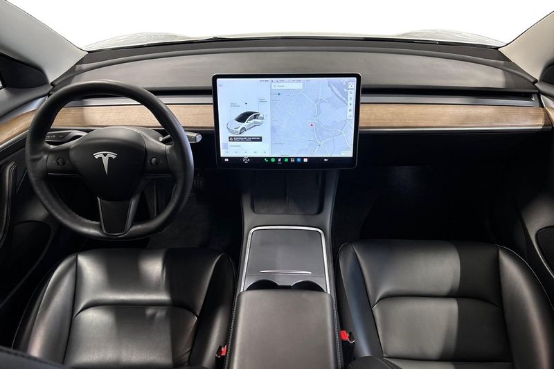 Tesla Model 3 bild 12