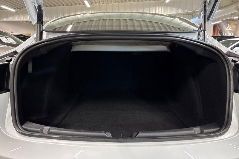 Tesla Model 3 bild 10