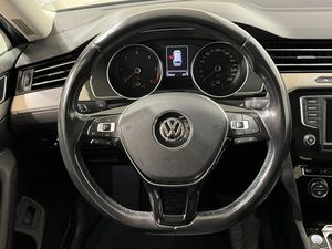 Volkswagen Passat bild 15