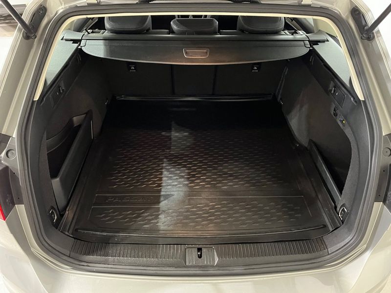 Volkswagen Passat bild 12