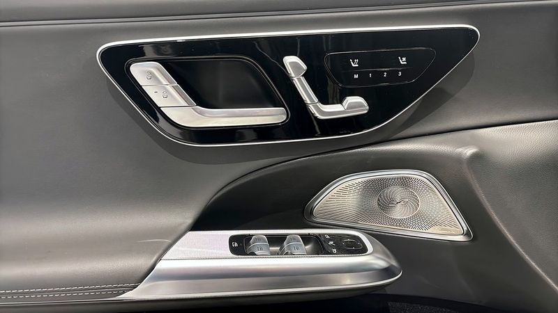 Mercedes E300 bild 12