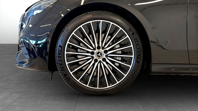 Mercedes E300 bild 13