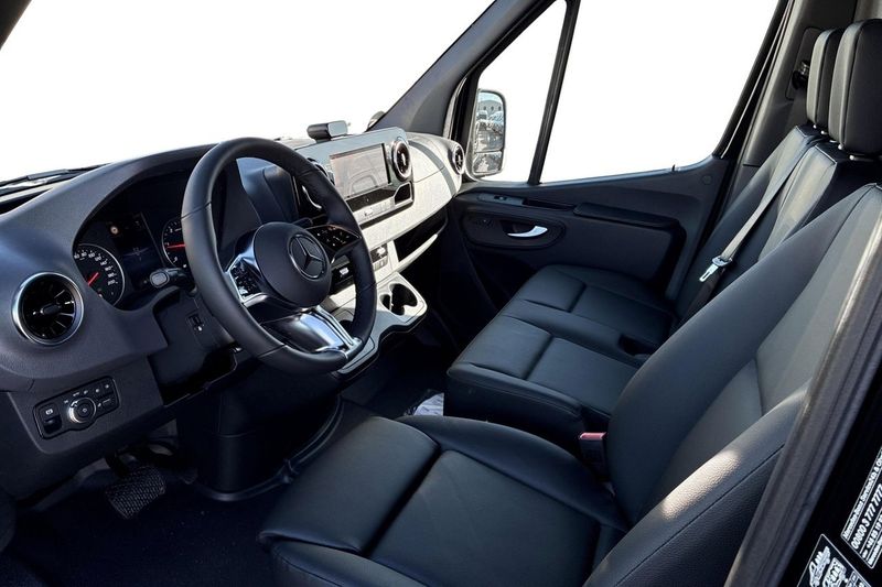 Mercedes Sprinter bild 9
