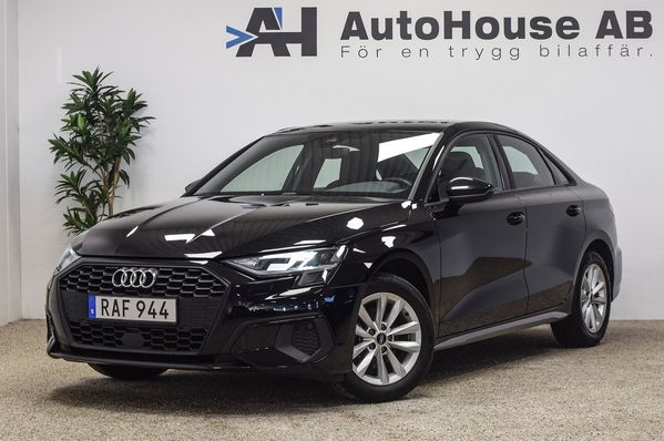 Audi A3 Sedan 35 TFSI Proline CarPlay Sensorer Cockpit Garanti - 2023