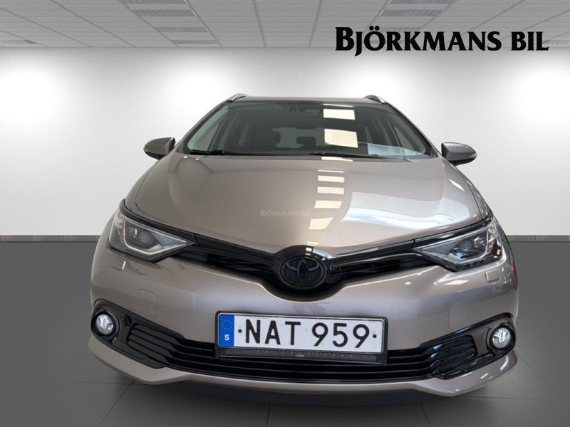 Toyota Auris bild 2