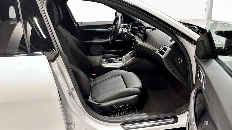 BMW i4 bild 3