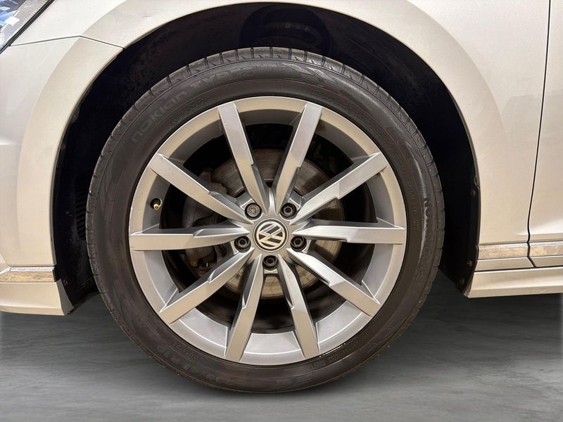 Volkswagen Passat bild 32