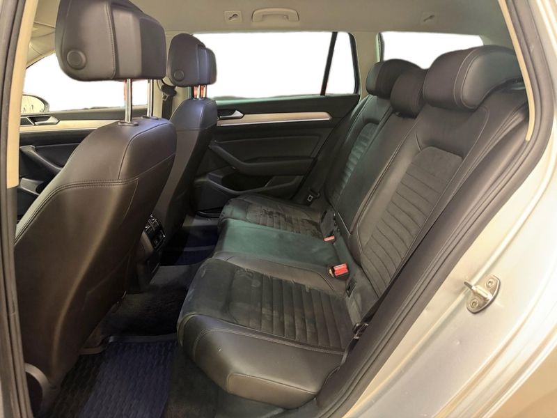 Volkswagen Passat bild 13