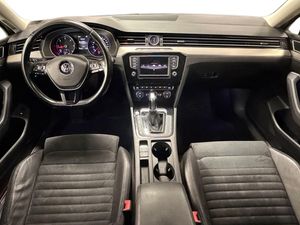 Volkswagen Passat bild 9