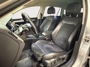 Volkswagen Passat bild 11