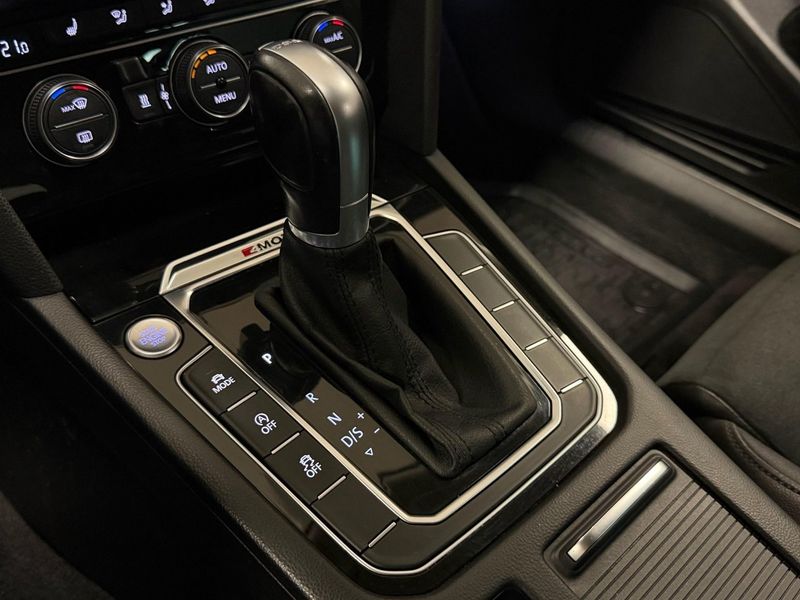 Volkswagen Passat bild 17