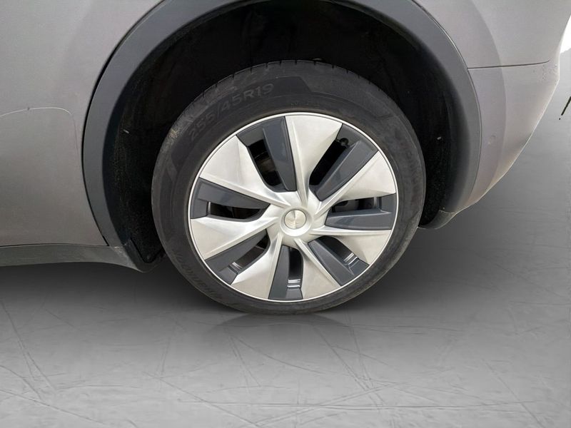 Tesla Model Y bild 34