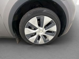 Tesla Model Y bild 36