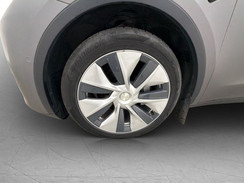 Tesla Model Y bild 33