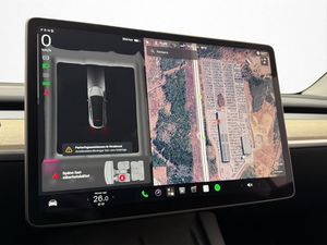 Tesla Model Y bild 23