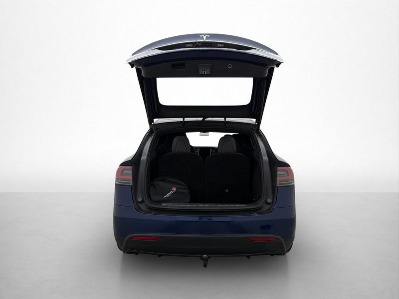 Tesla Model X bild 11