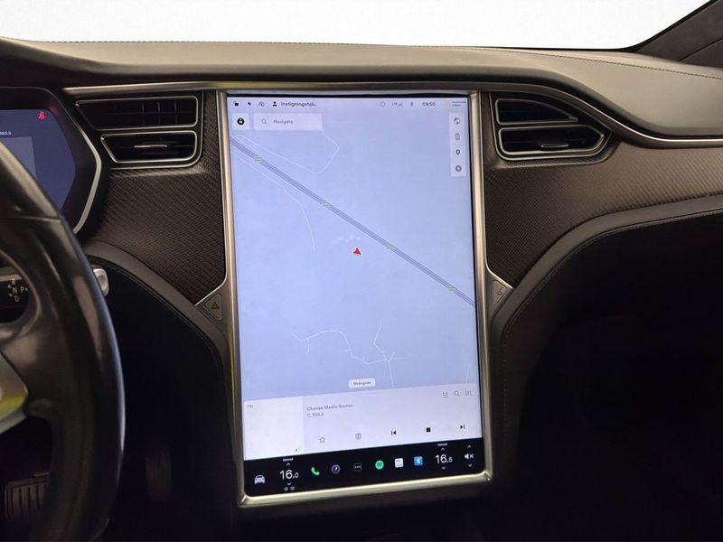 Tesla Model X bild 20