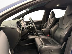 Tesla Model X bild 16
