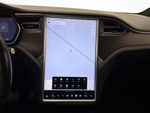Tesla Model X bild 21