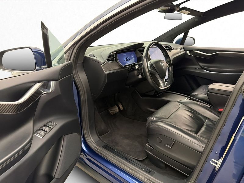 Tesla Model X bild 35