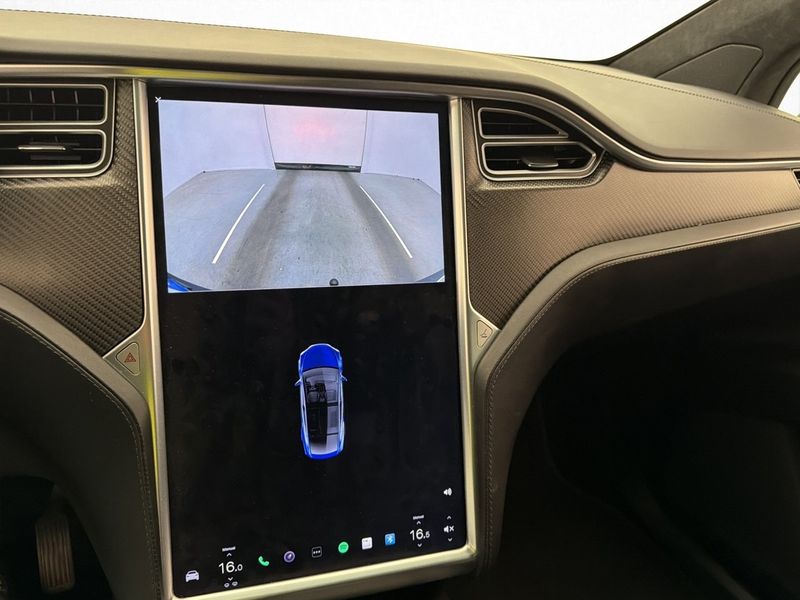 Tesla Model X bild 27