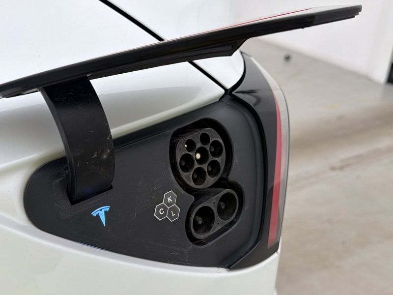 Tesla Model Y bild 13