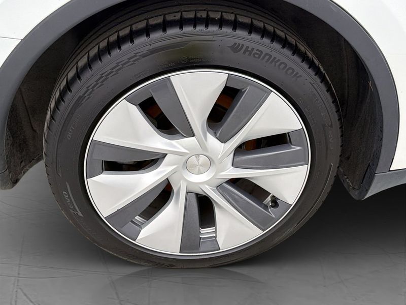 Tesla Model Y bild 35