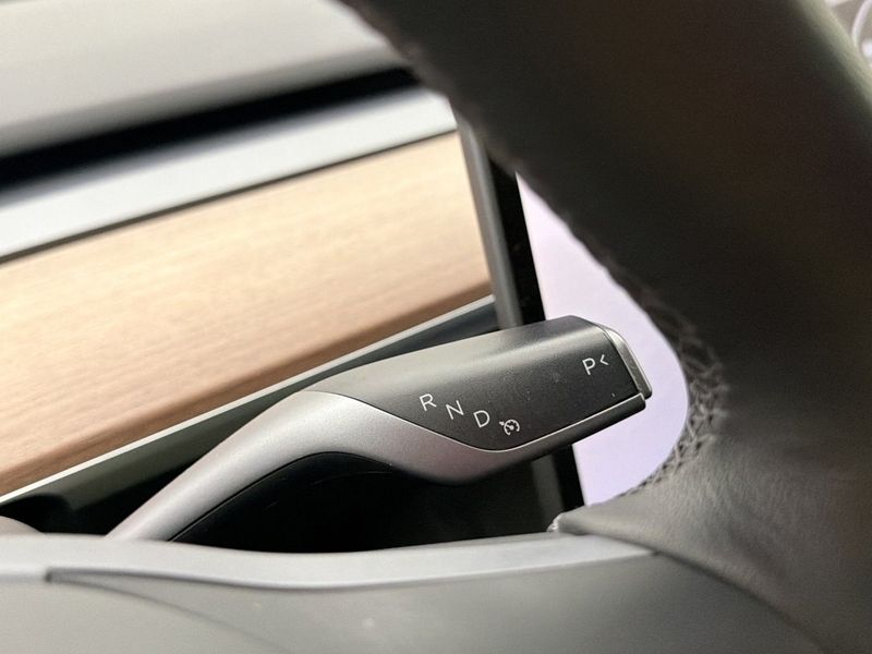 Tesla Model Y bild 31