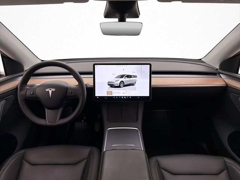 Tesla Model Y bild 15
