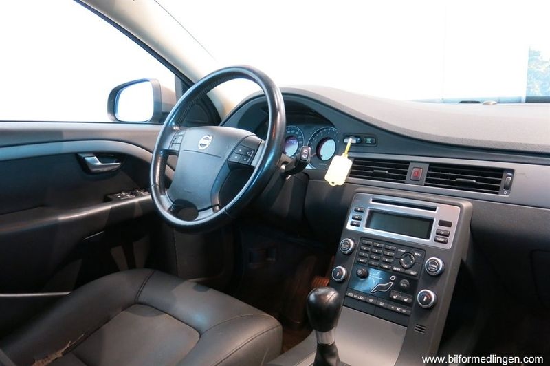 Volvo V70 bild 8
