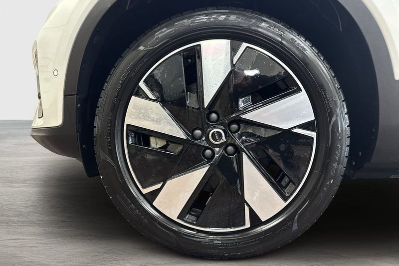Volvo EX40 bild 10