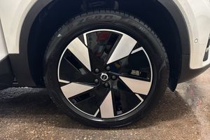 Volvo EX40 bild 21