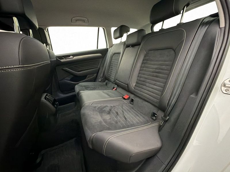 Volkswagen Passat bild 12