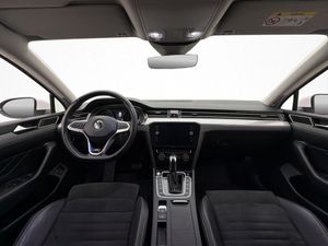 Volkswagen Passat bild 13