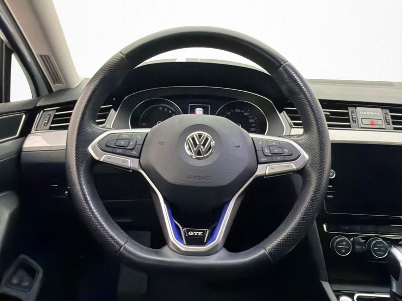 Volkswagen Passat bild 14