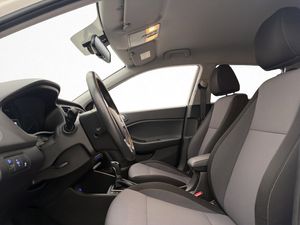 Hyundai i20 bild 8