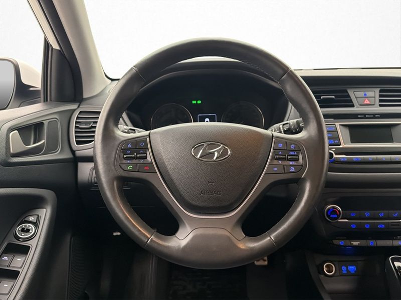 Hyundai i20 bild 9