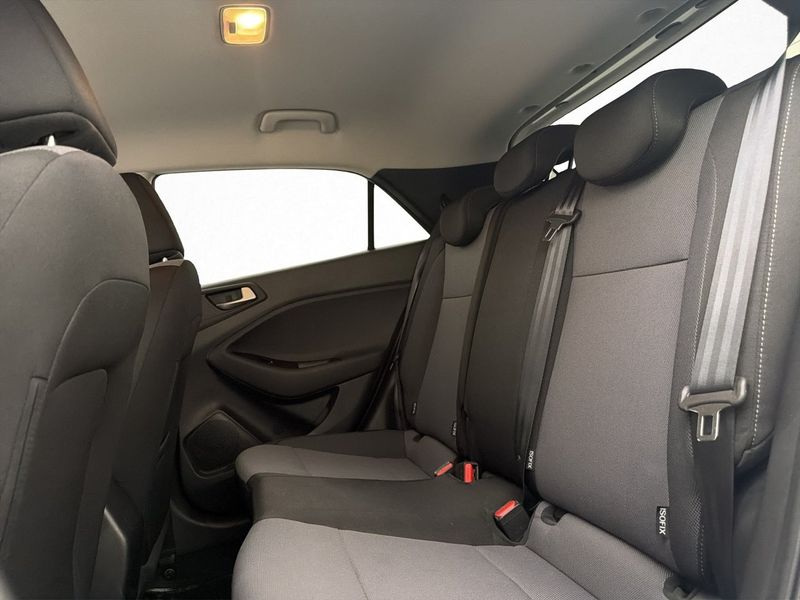Hyundai i20 bild 12