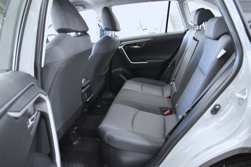 Toyota RAV4 bild 7