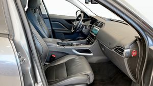 Jaguar F-Pace bild 3