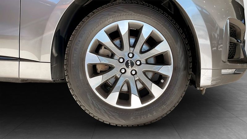 Jaguar F-Pace bild 9