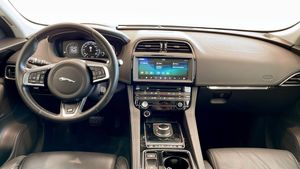 Jaguar F-Pace bild 4