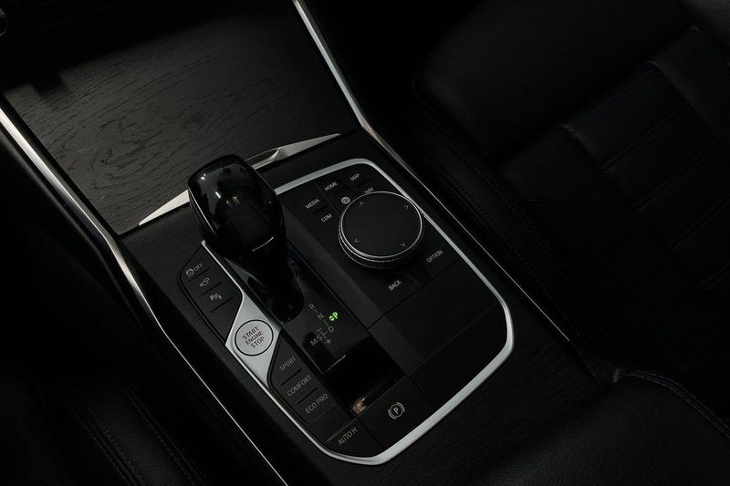 BMW 320 bild 13