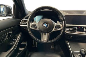 BMW 320 bild 14