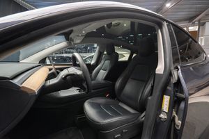 Tesla Model Y bild 20