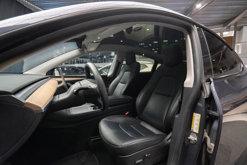 Tesla Model Y bild 20