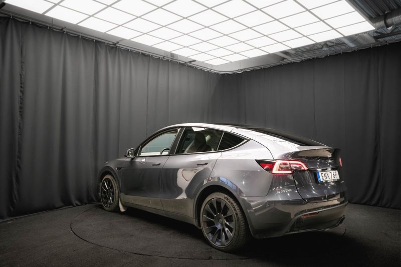 Tesla Model Y bild 9